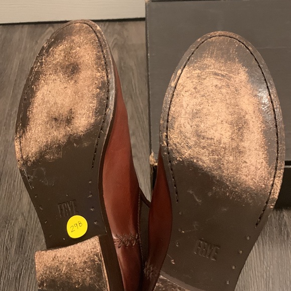 Frye Melissa Chelsea Boots - Picture 3 of 10